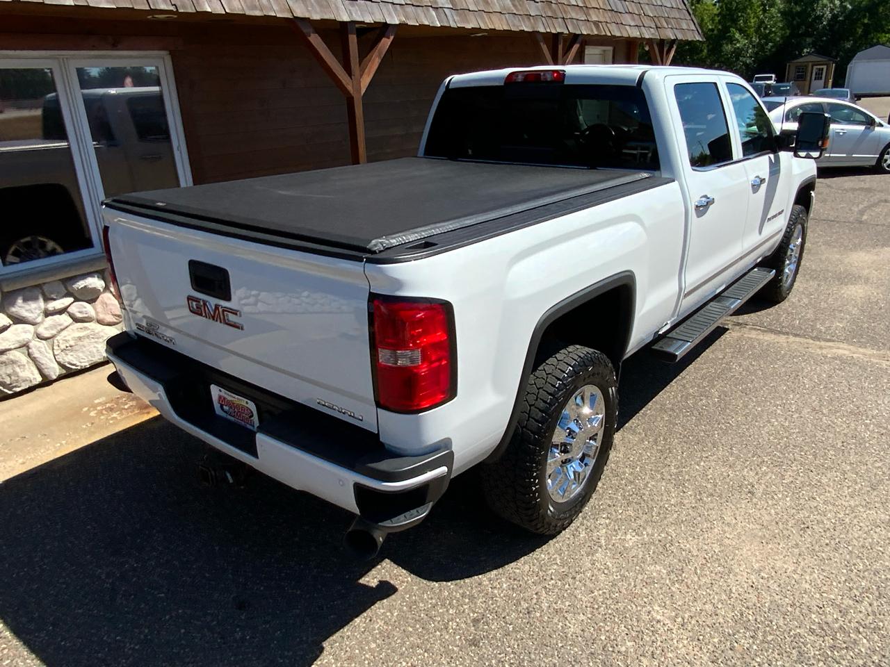 GMC Sierra 2500HD Denali Crew Cab 4WD 2019