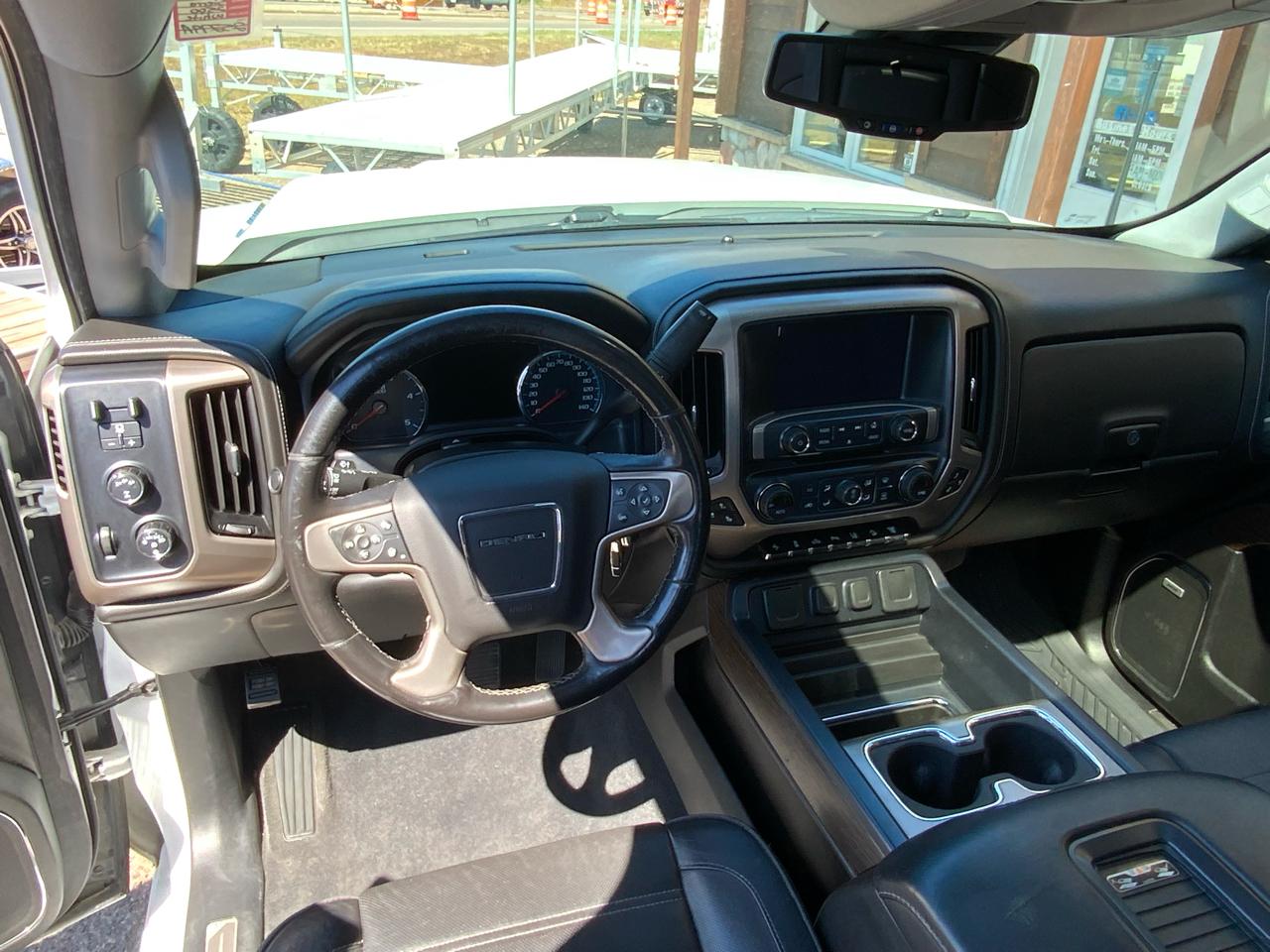 GMC Sierra 2500HD Denali Crew Cab 4WD 2019