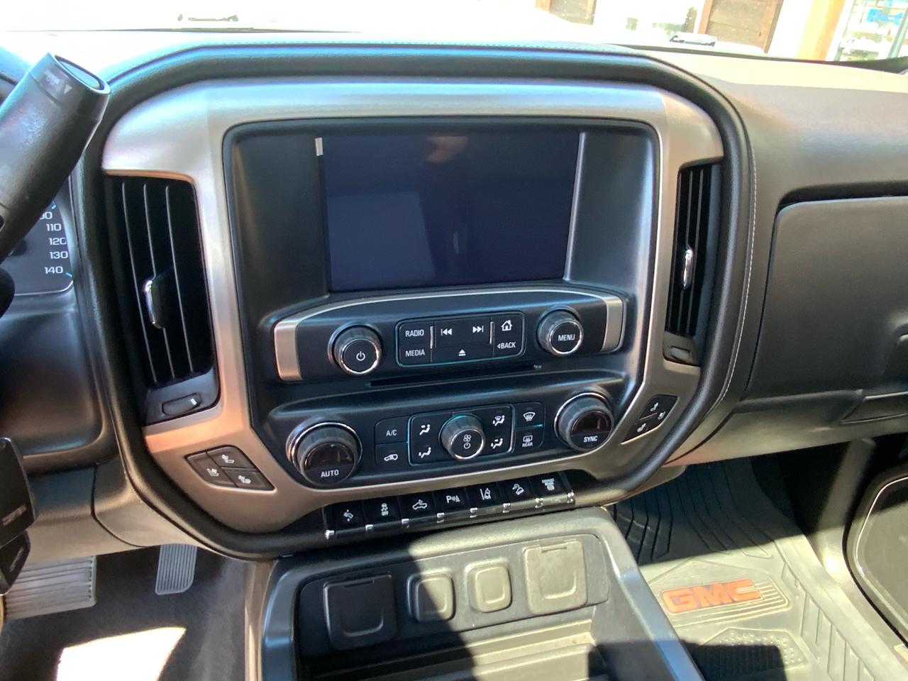 GMC Sierra 2500HD Denali Crew Cab 4WD 2019