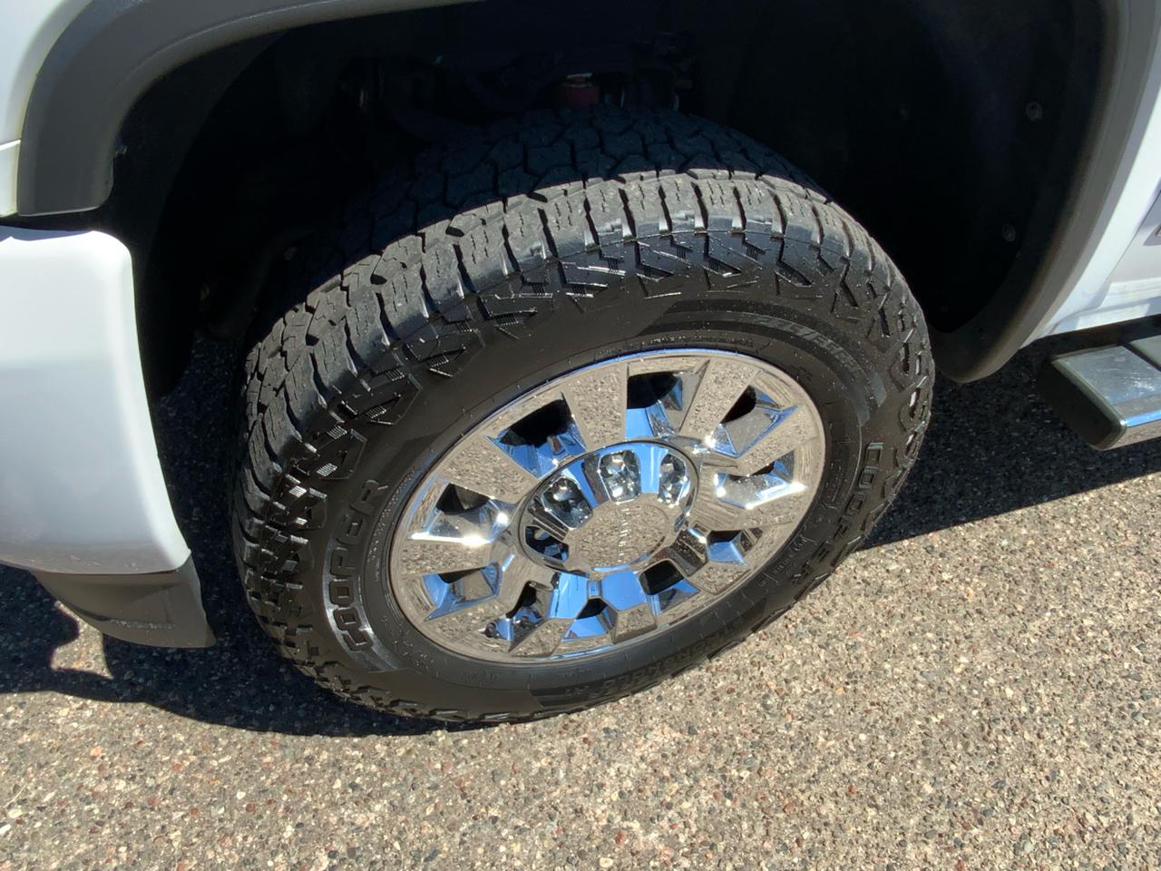 GMC Sierra 2500HD Denali Crew Cab 4WD 2019