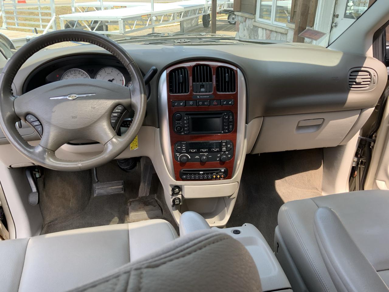 Chrysler Town & Country Limited 2005