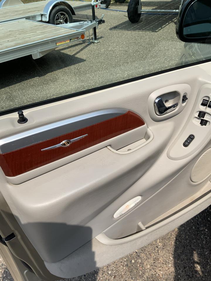 Chrysler Town & Country Limited 2005