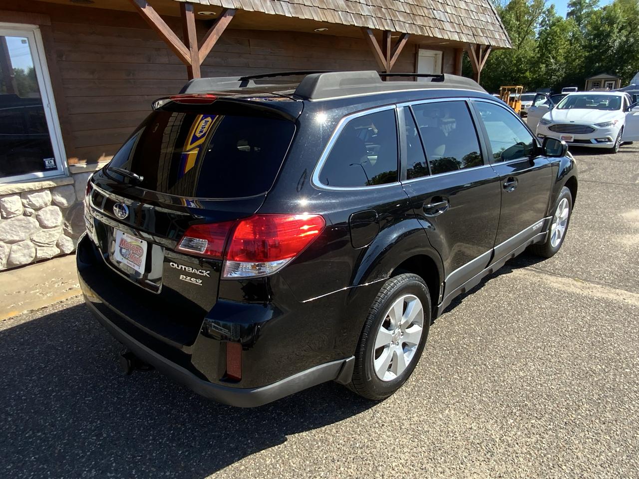 Subaru Outback 2.5i Premium 2011