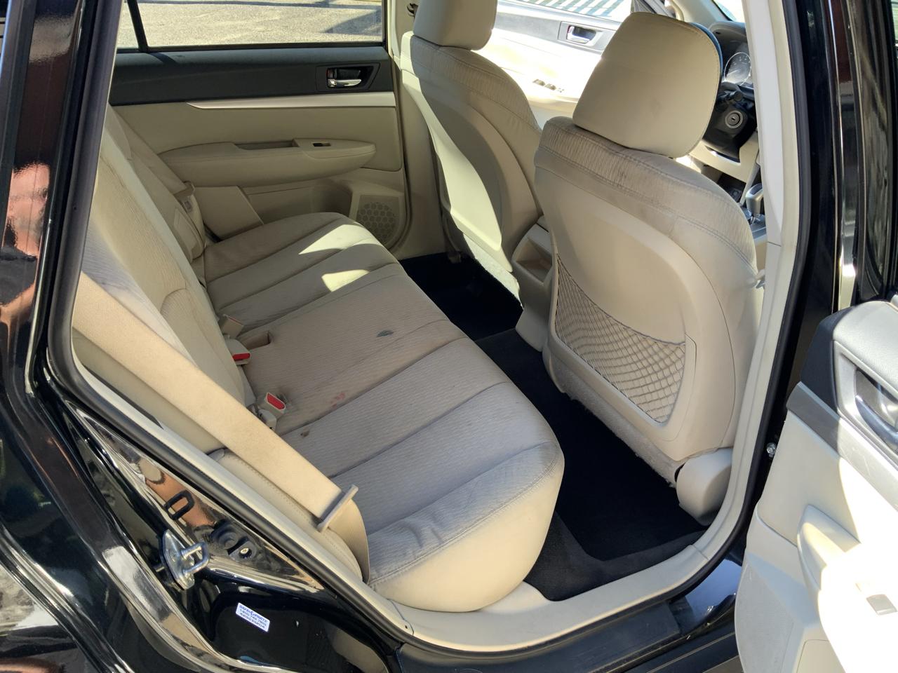 Subaru Outback 2.5i Premium 2011