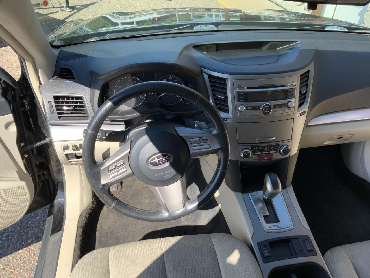 Subaru Outback 2.5i Premium 2011