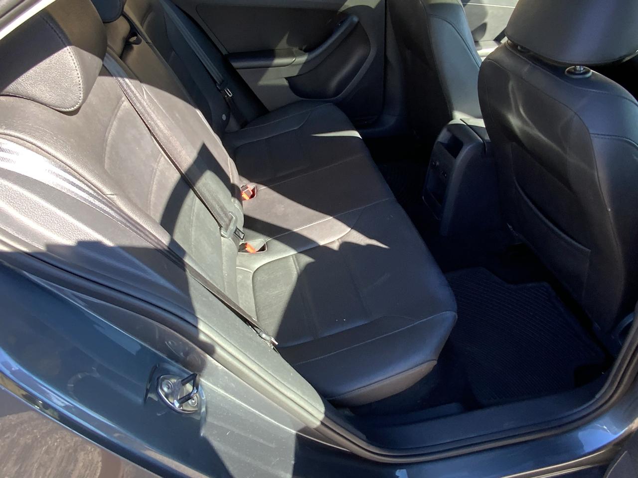 Subaru Outback 2.5i Premium 2011
