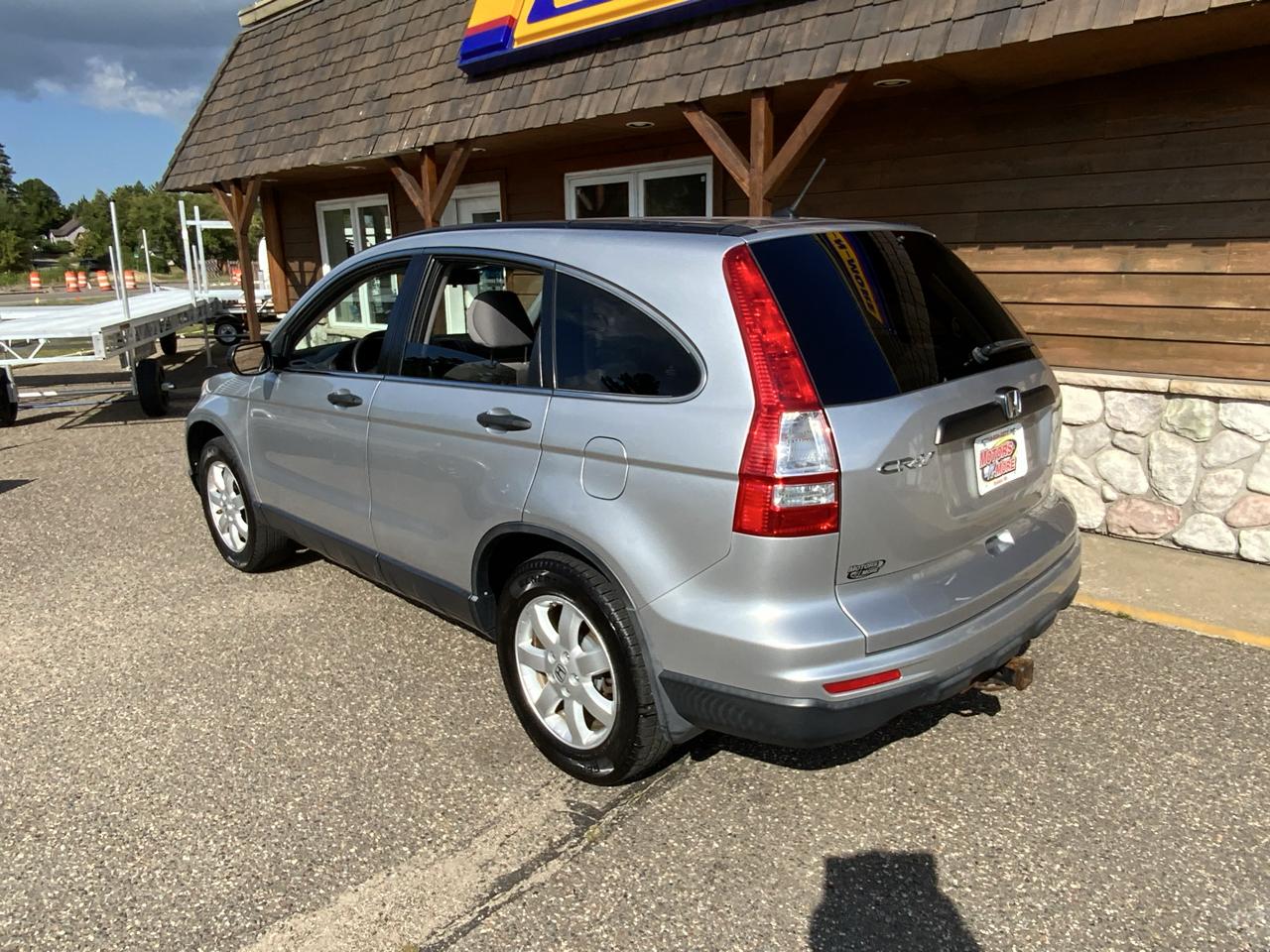 Honda CR-V SE 2WD 5-Speed AT 2011
