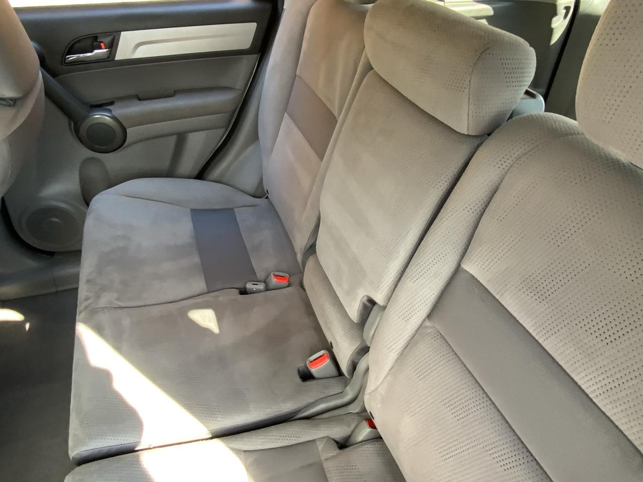 Honda CR-V SE 2WD 5-Speed AT 2011