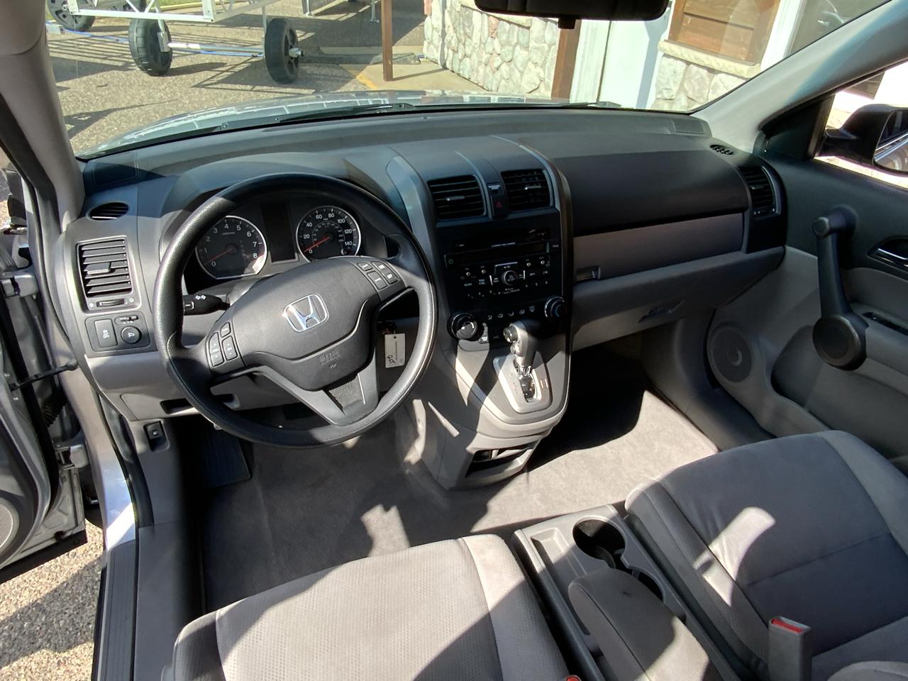 Honda CR-V SE 2WD 5-Speed AT 2011