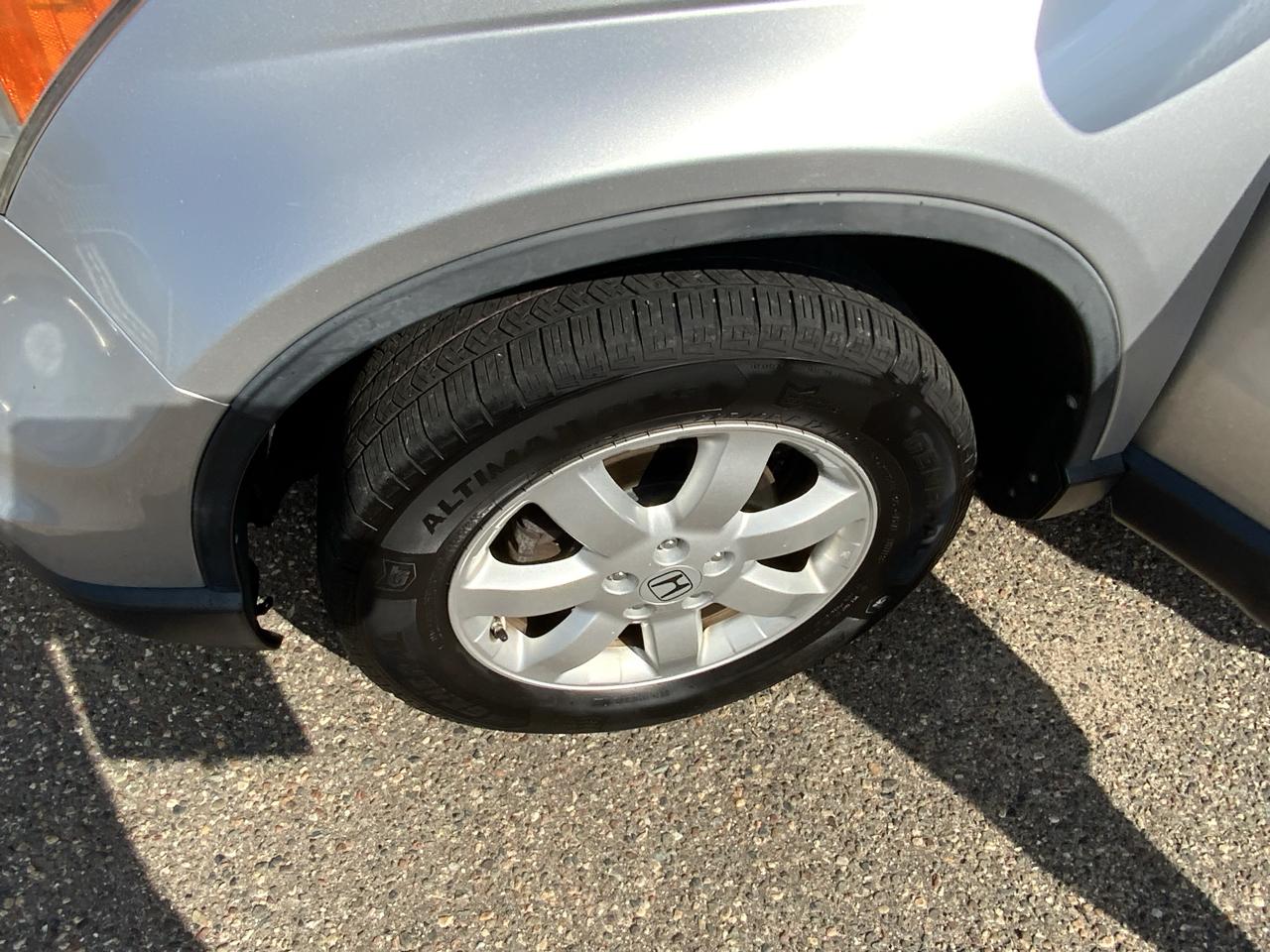 Honda CR-V SE 2WD 5-Speed AT 2011