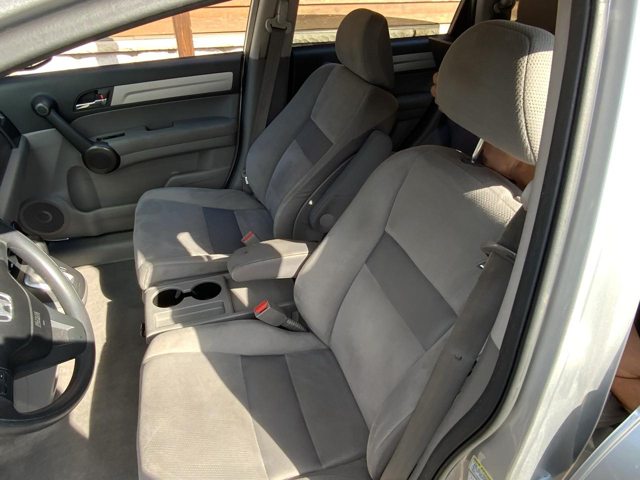 Honda CR-V SE 2WD 5-Speed AT 2011