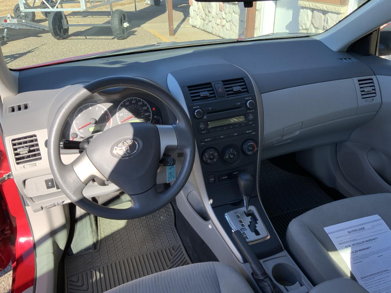 Toyota Corolla 4dr Sdn Auto LE (Natl) 2010