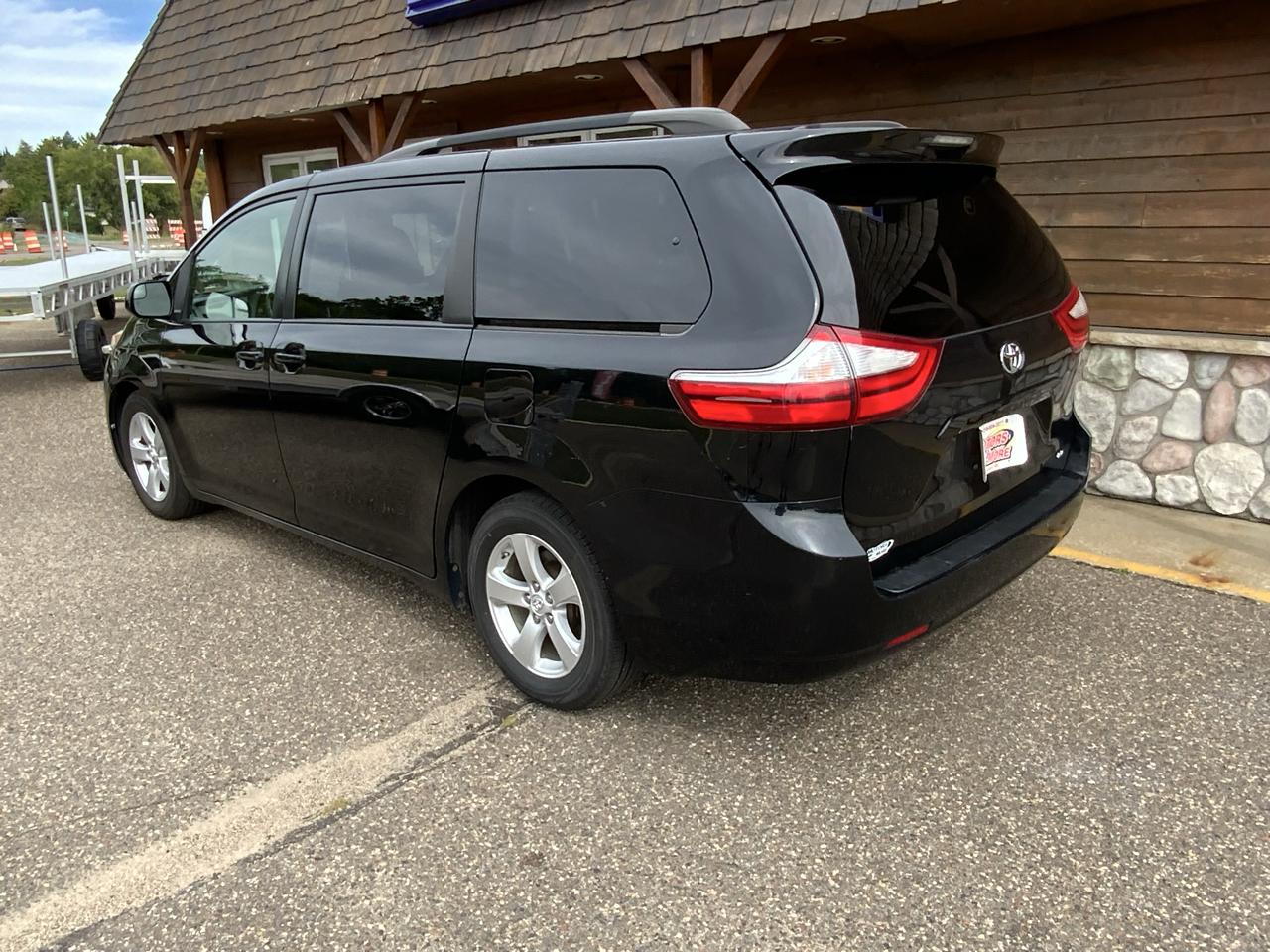 Toyota Sienna LE FWD 8-Passenger V6 2015