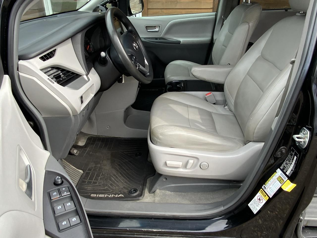 Toyota Sienna LE FWD 8-Passenger V6 2015
