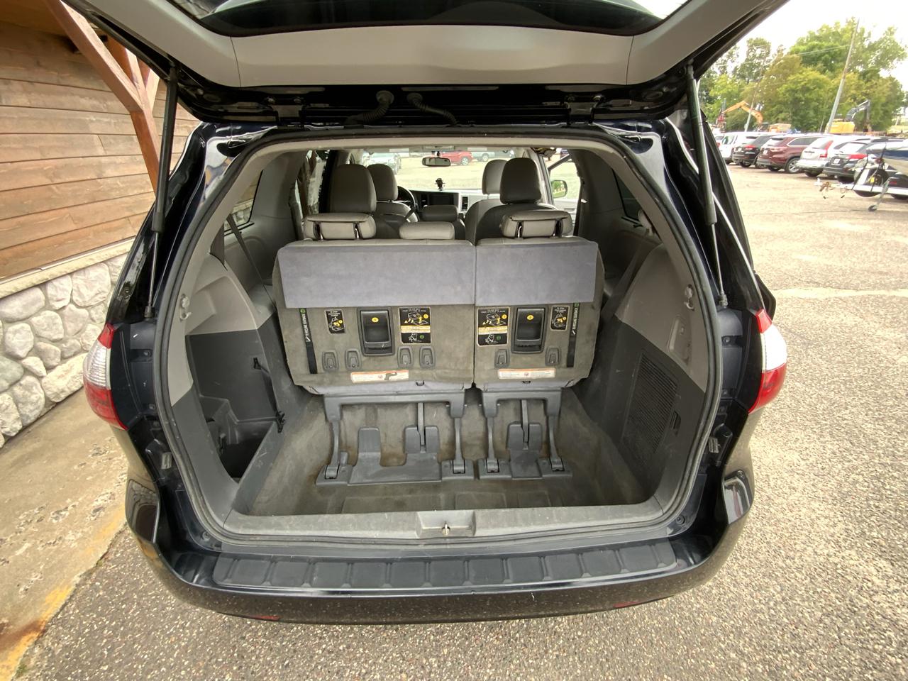 Toyota Sienna LE FWD 8-Passenger V6 2015
