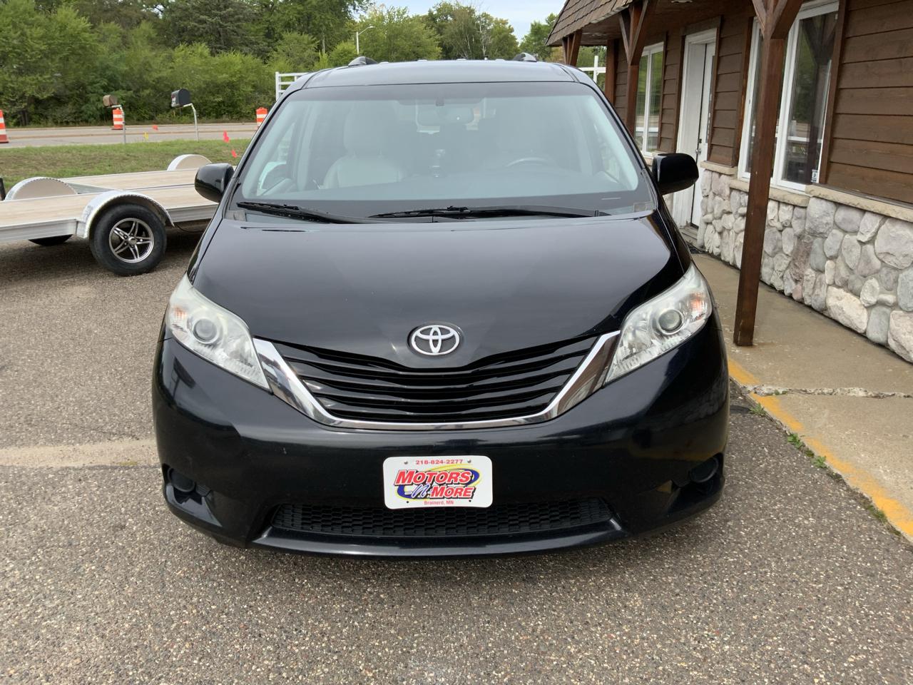 Toyota Sienna LE FWD 8-Passenger V6 2015