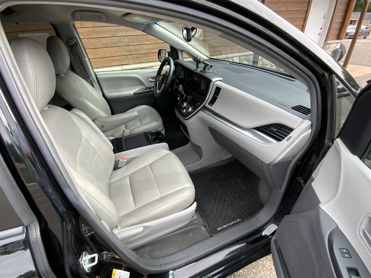 Toyota Sienna LE FWD 8-Passenger V6 2015