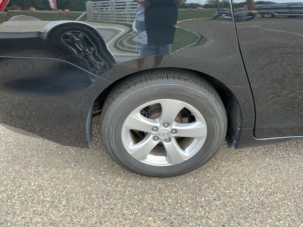 Toyota Sienna LE FWD 8-Passenger V6 2015