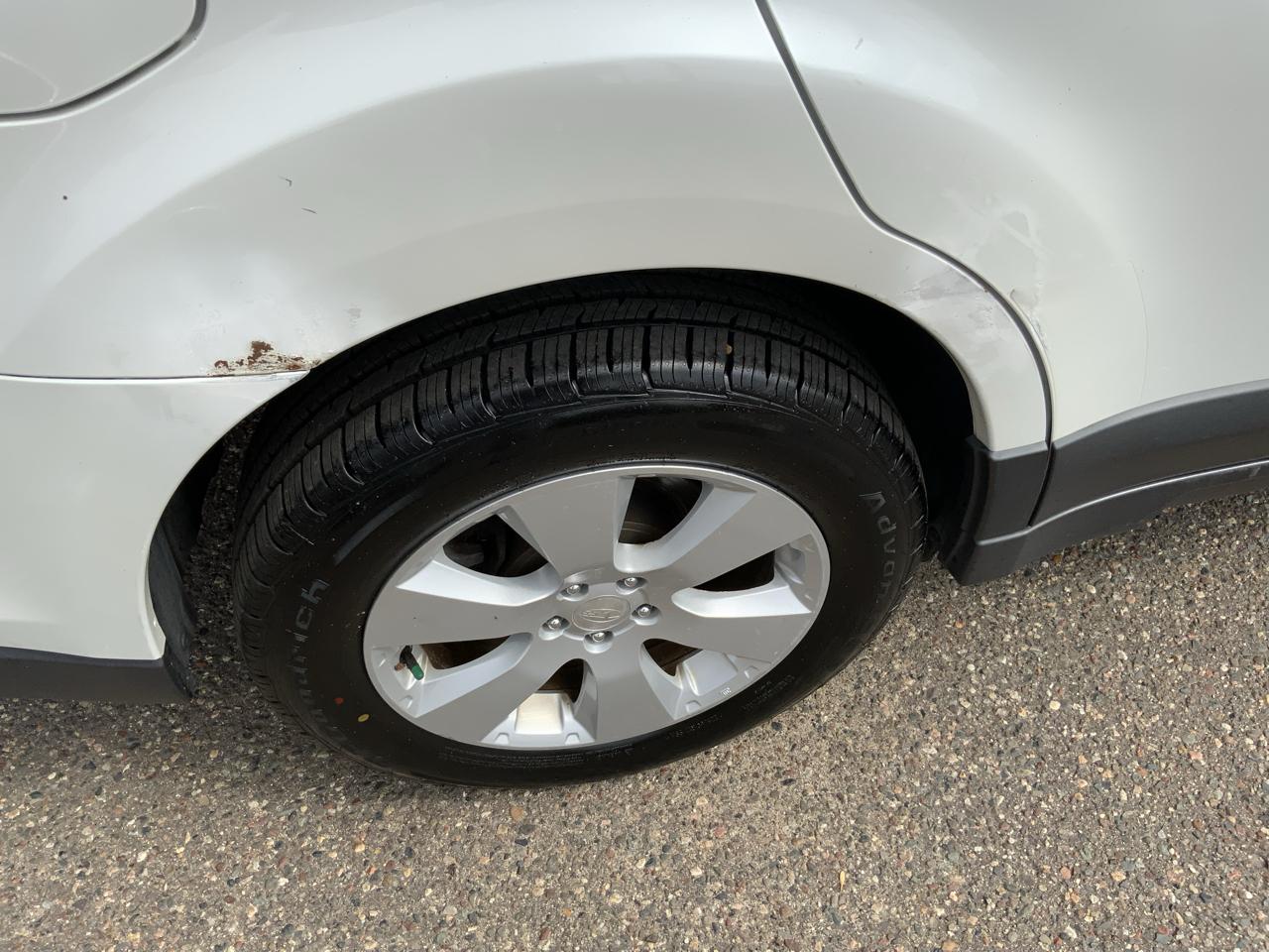 Subaru Outback 2.5i Premium 2011