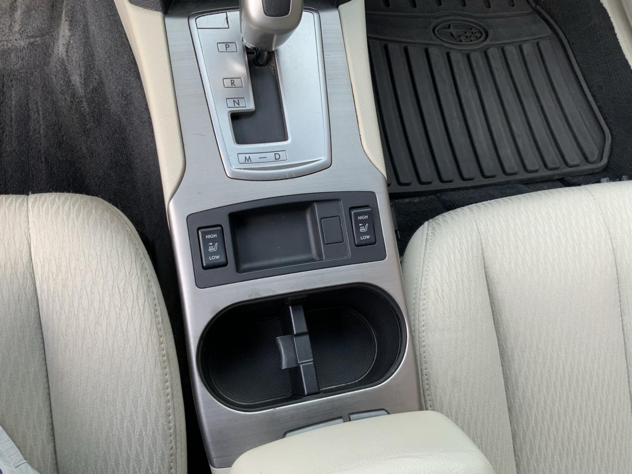 Subaru Outback 2.5i Premium 2011