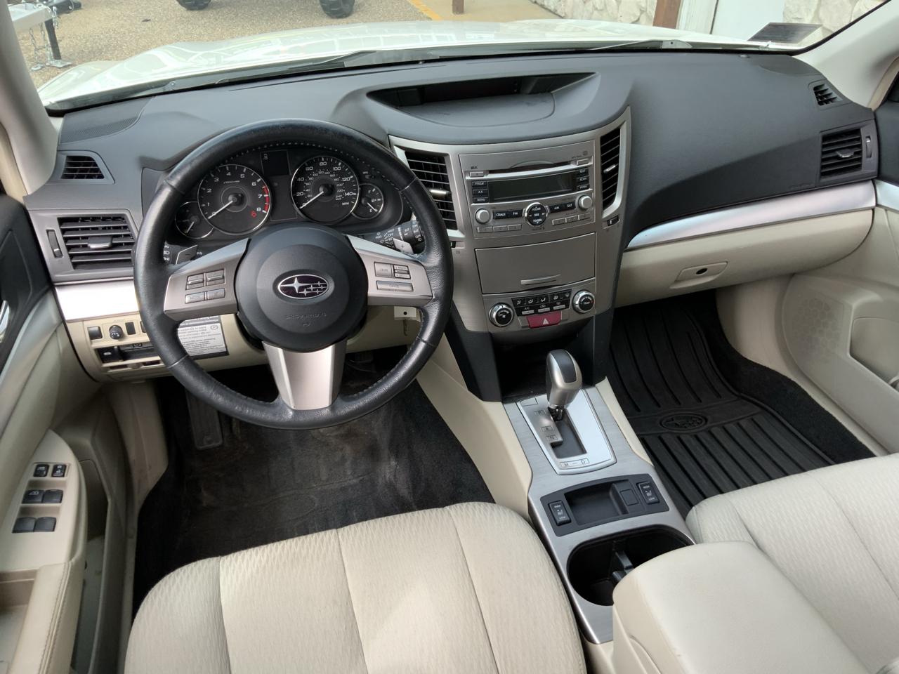 Subaru Outback 2.5i Premium 2011