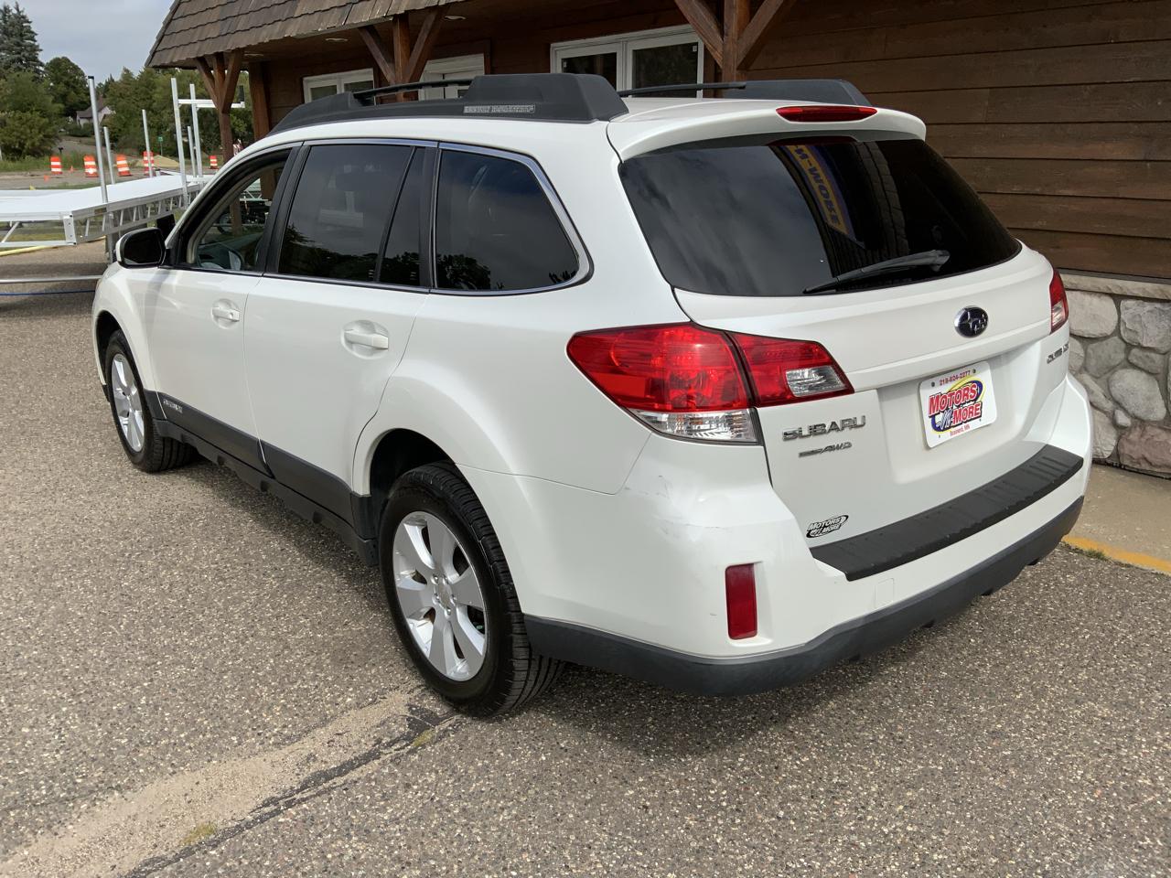 Subaru Outback 2.5i Premium 2011