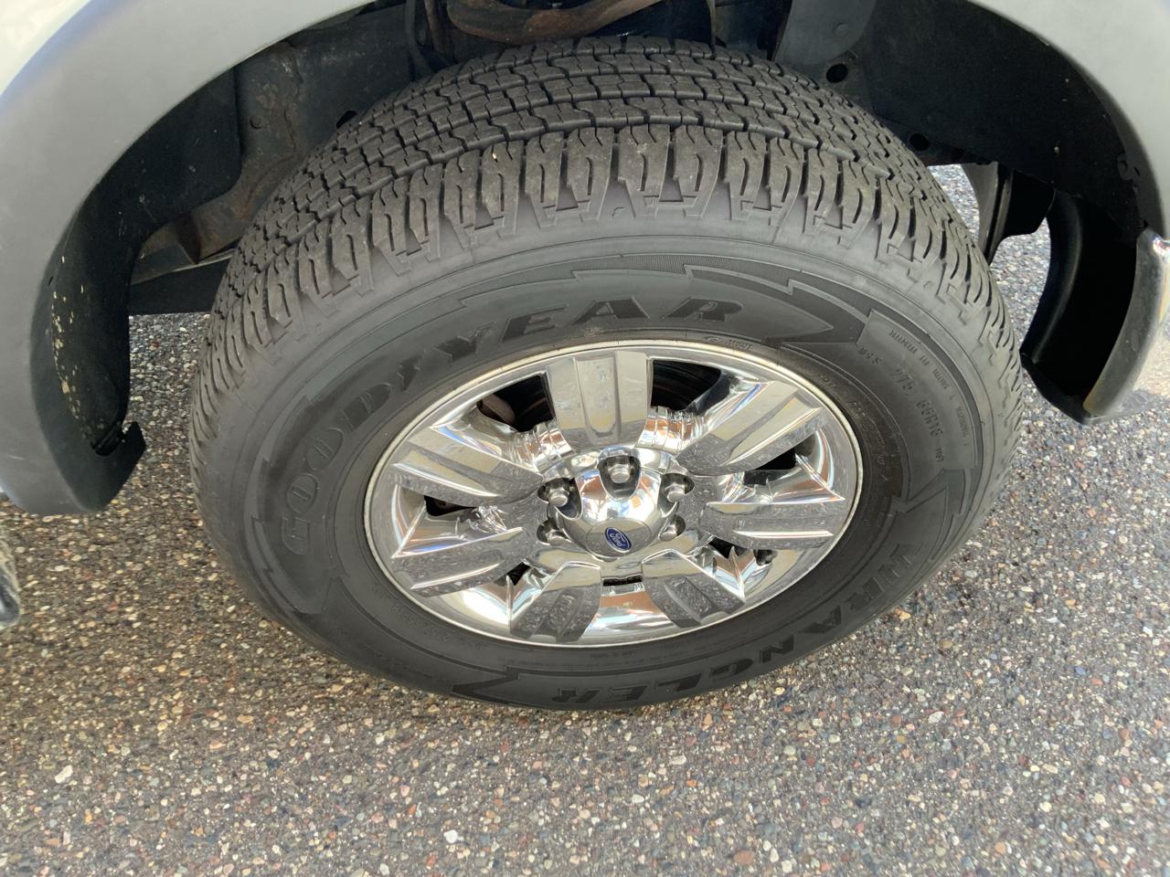 Ford F-150 4WD SuperCrew 139" XLT 2012