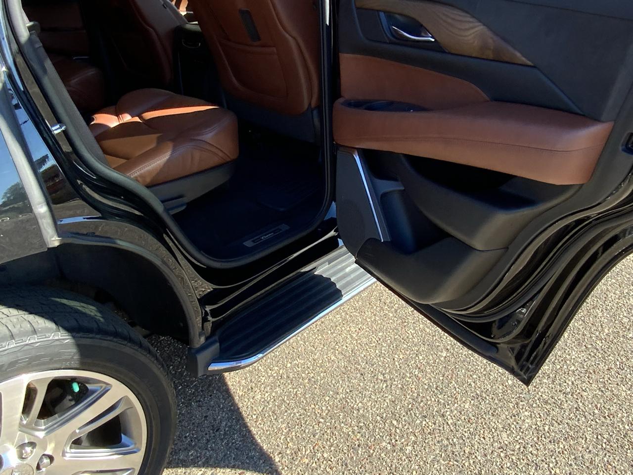Cadillac Escalade Luxury 4WD 2017