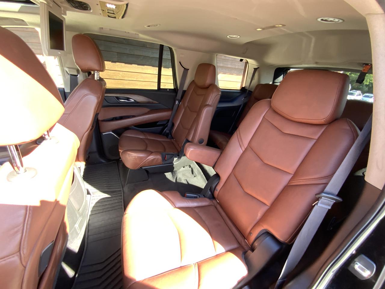 Cadillac Escalade Luxury 4WD 2017