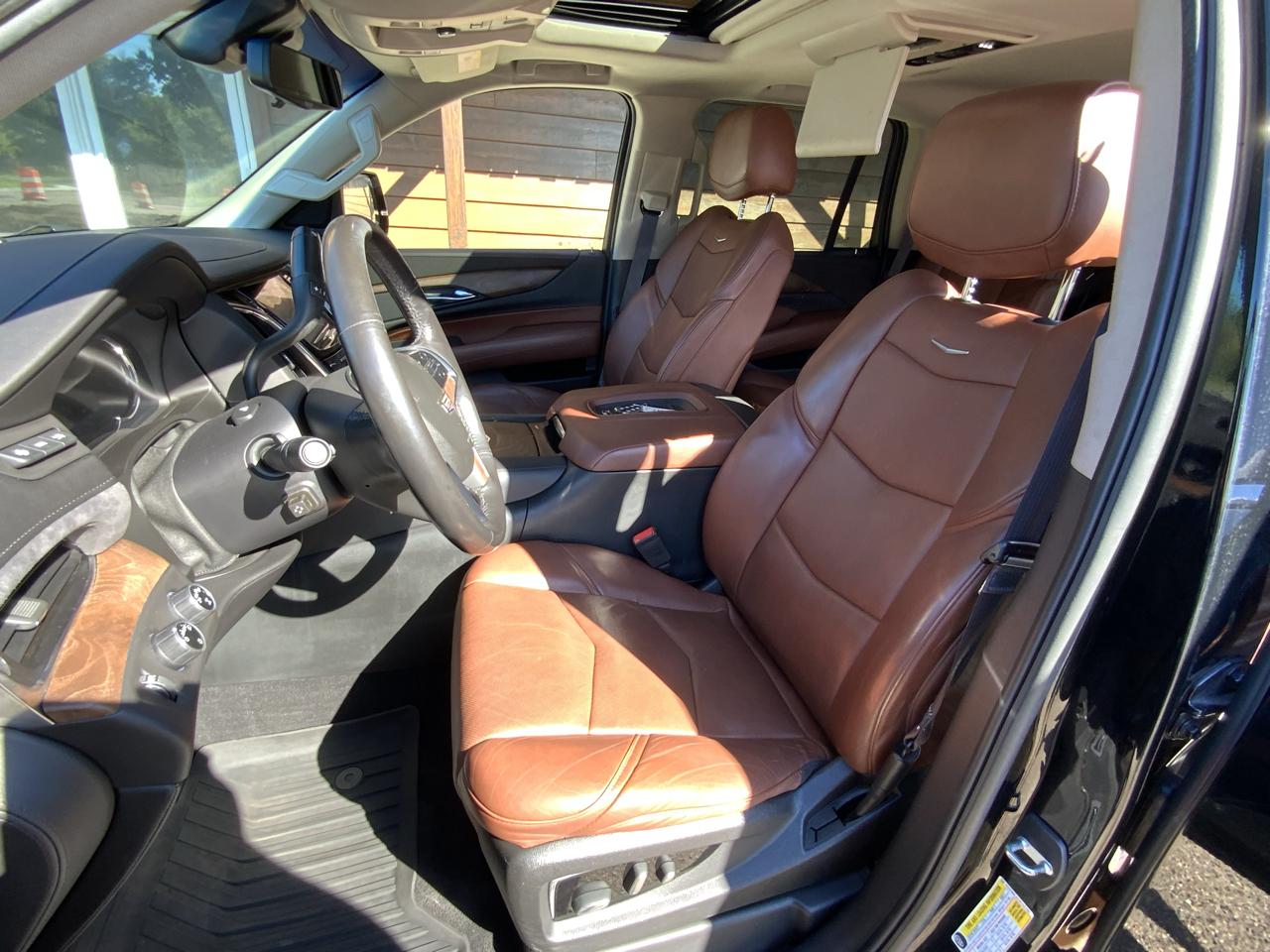 Cadillac Escalade Luxury 4WD 2017