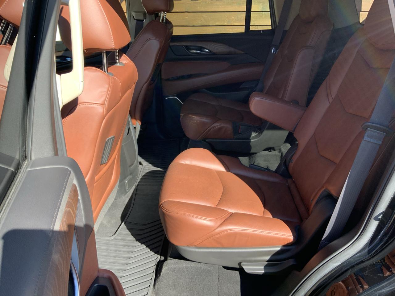 Cadillac Escalade Luxury 4WD 2017