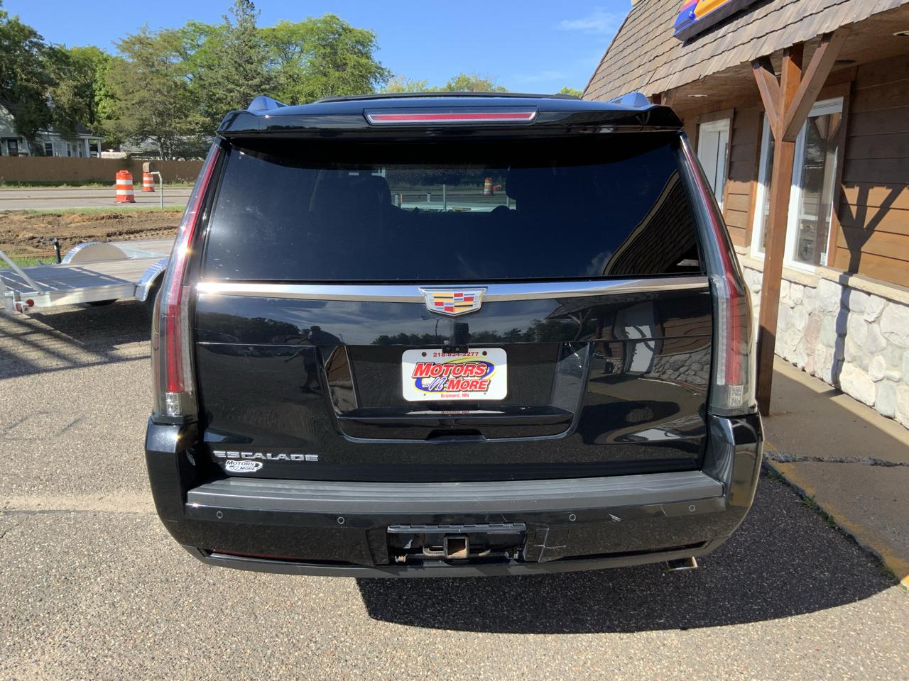 Cadillac Escalade Luxury 4WD 2017