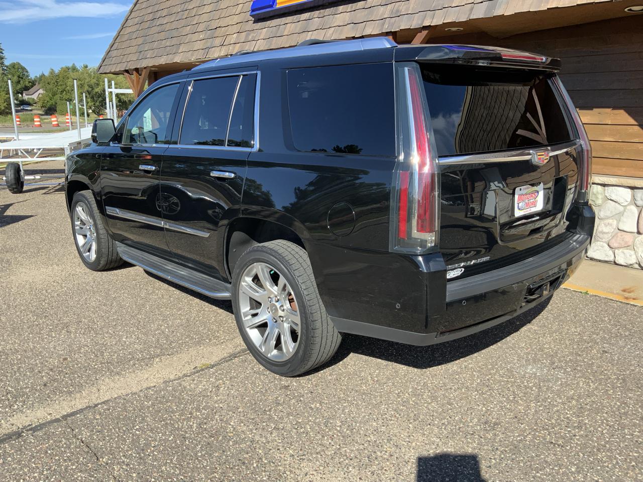 Cadillac Escalade Luxury 4WD 2017