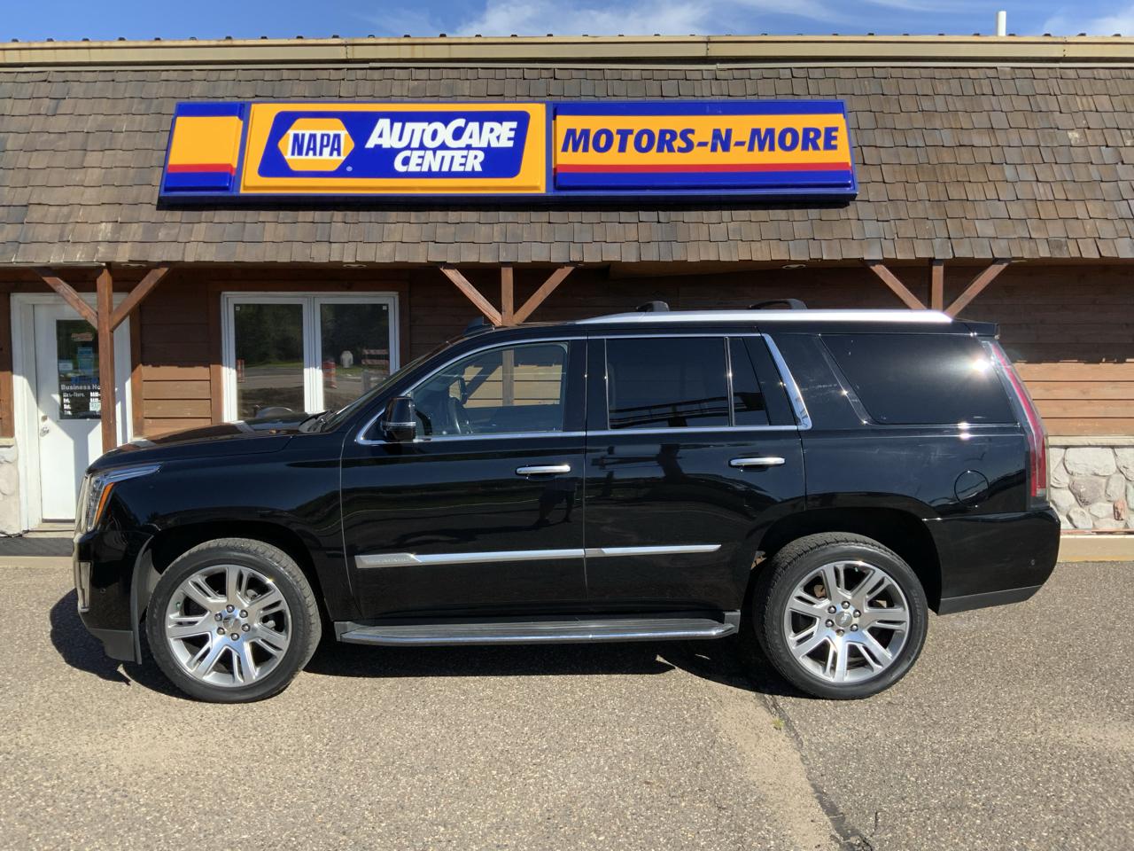 Cadillac Escalade Luxury 4WD 2017