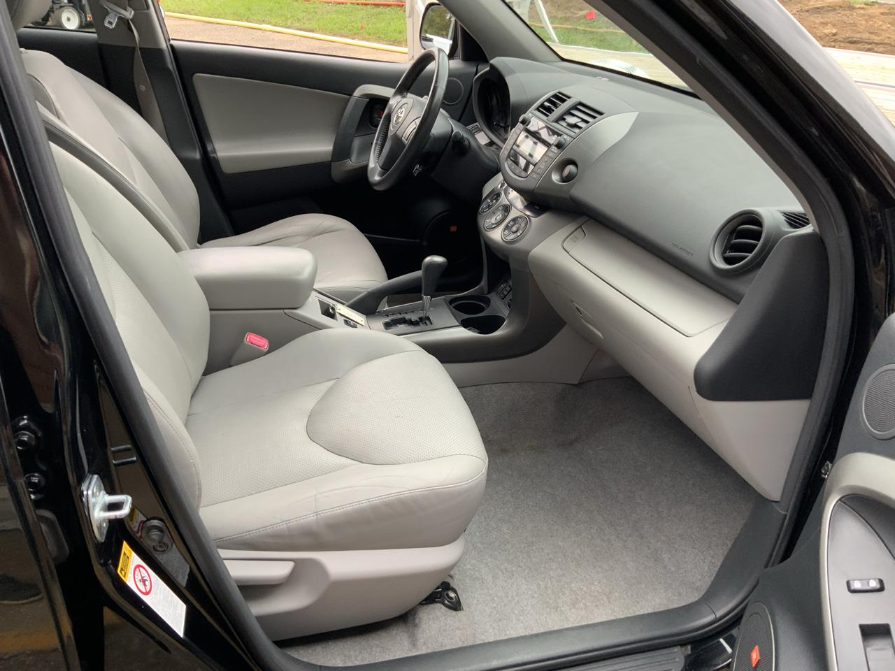 Toyota RAV4 Limited V6 4WD 2009