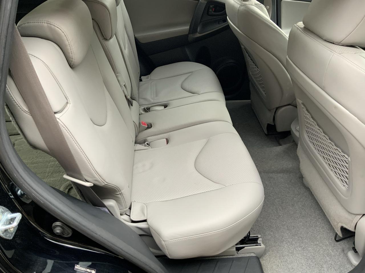 Toyota RAV4 Limited V6 4WD 2009