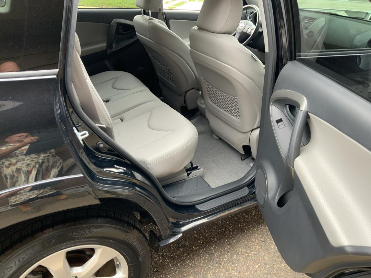 Toyota RAV4 Limited V6 4WD 2009