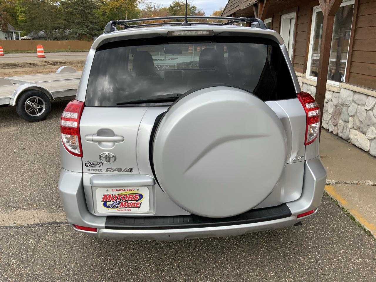 Toyota RAV4 Base I4 4WD 2009
