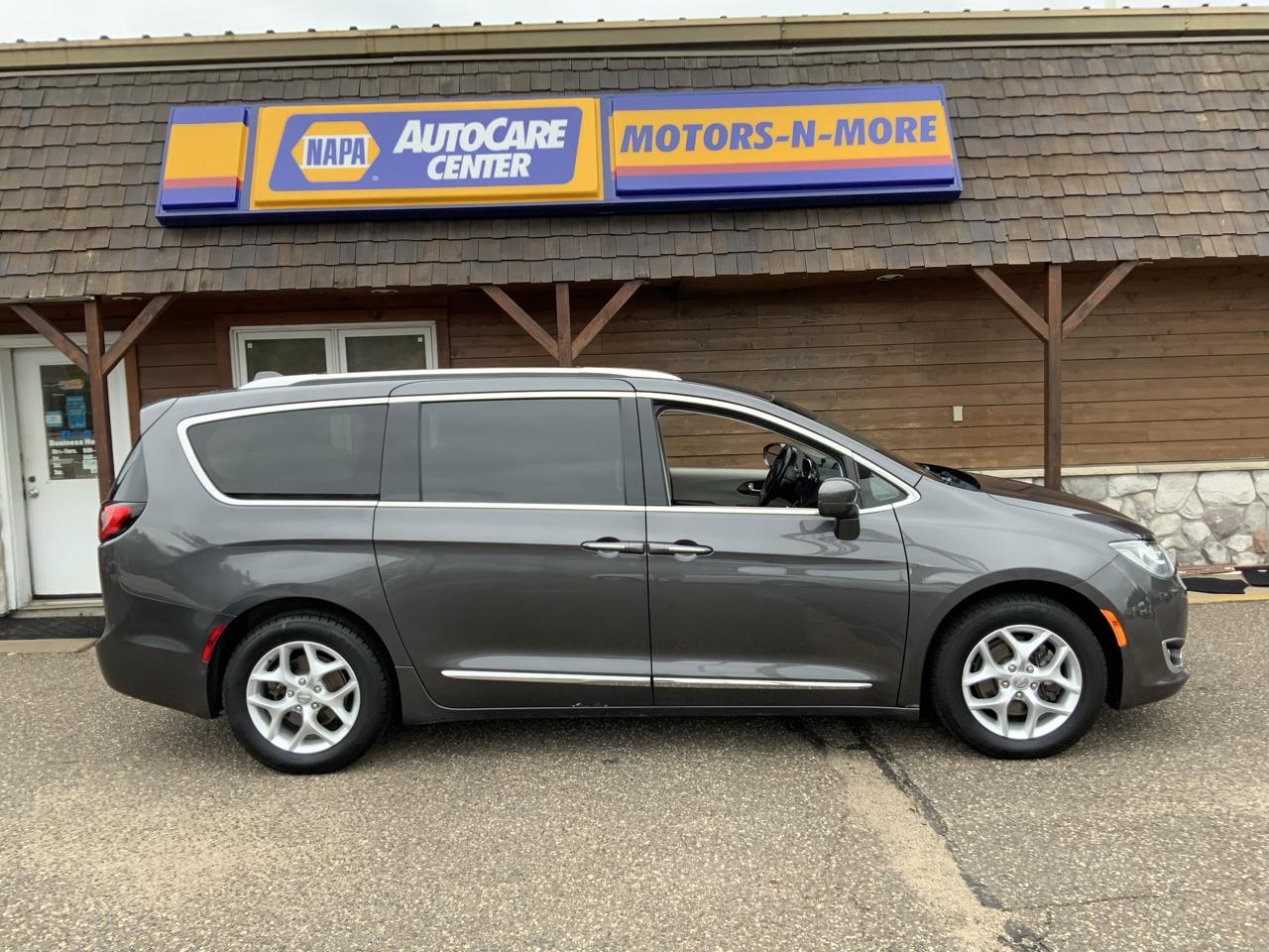 Chrysler Pacifica Touring-L Plus 2017