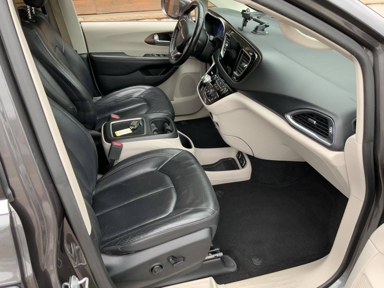 Chrysler Pacifica Touring-L Plus 2017