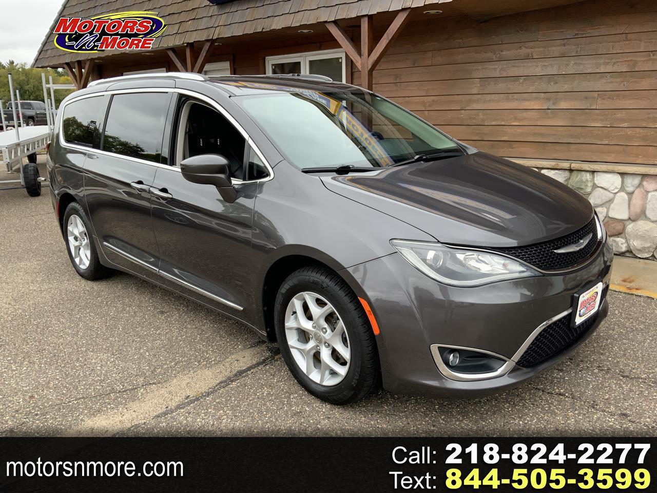 2017 Chrysler Pacifica Touring-L Plus