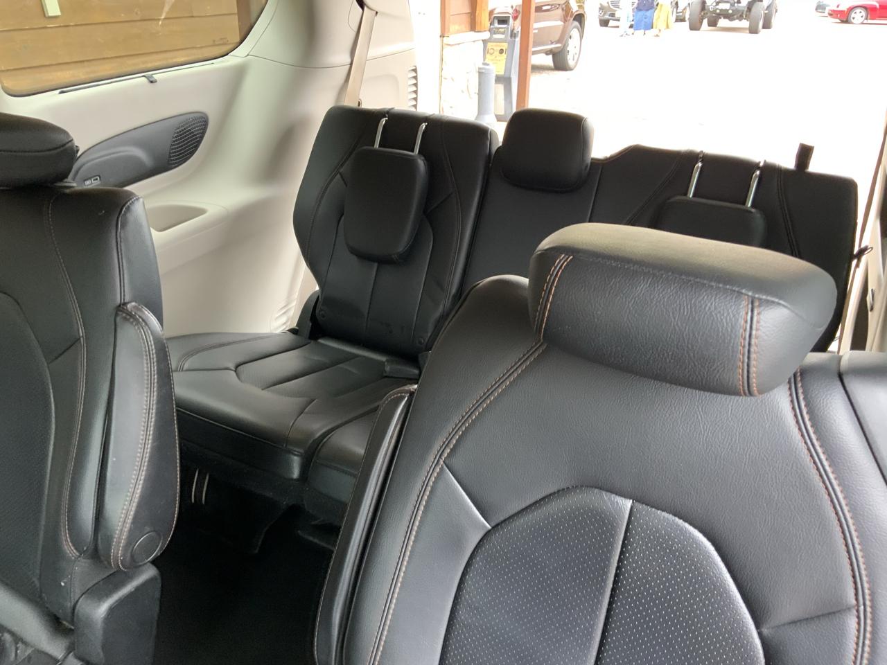Chrysler Pacifica Touring-L Plus 2017