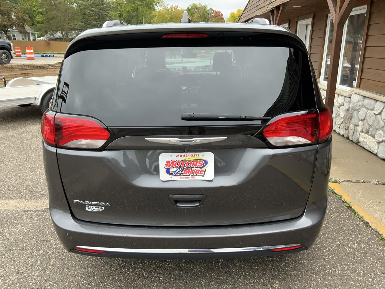 Chrysler Pacifica Touring-L Plus 2017