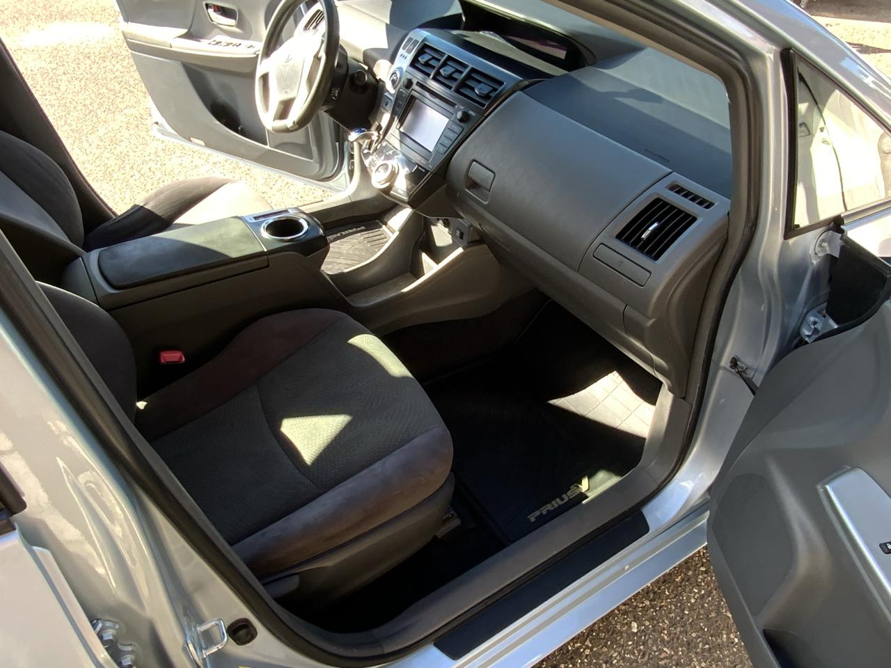 Toyota Prius V Three 2013
