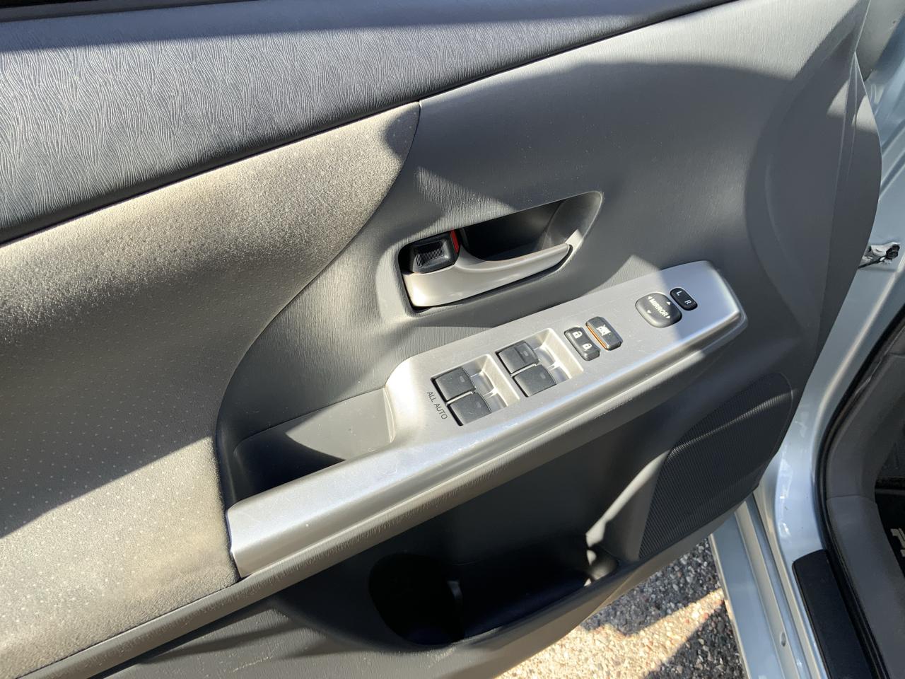 Toyota Prius V Three 2013