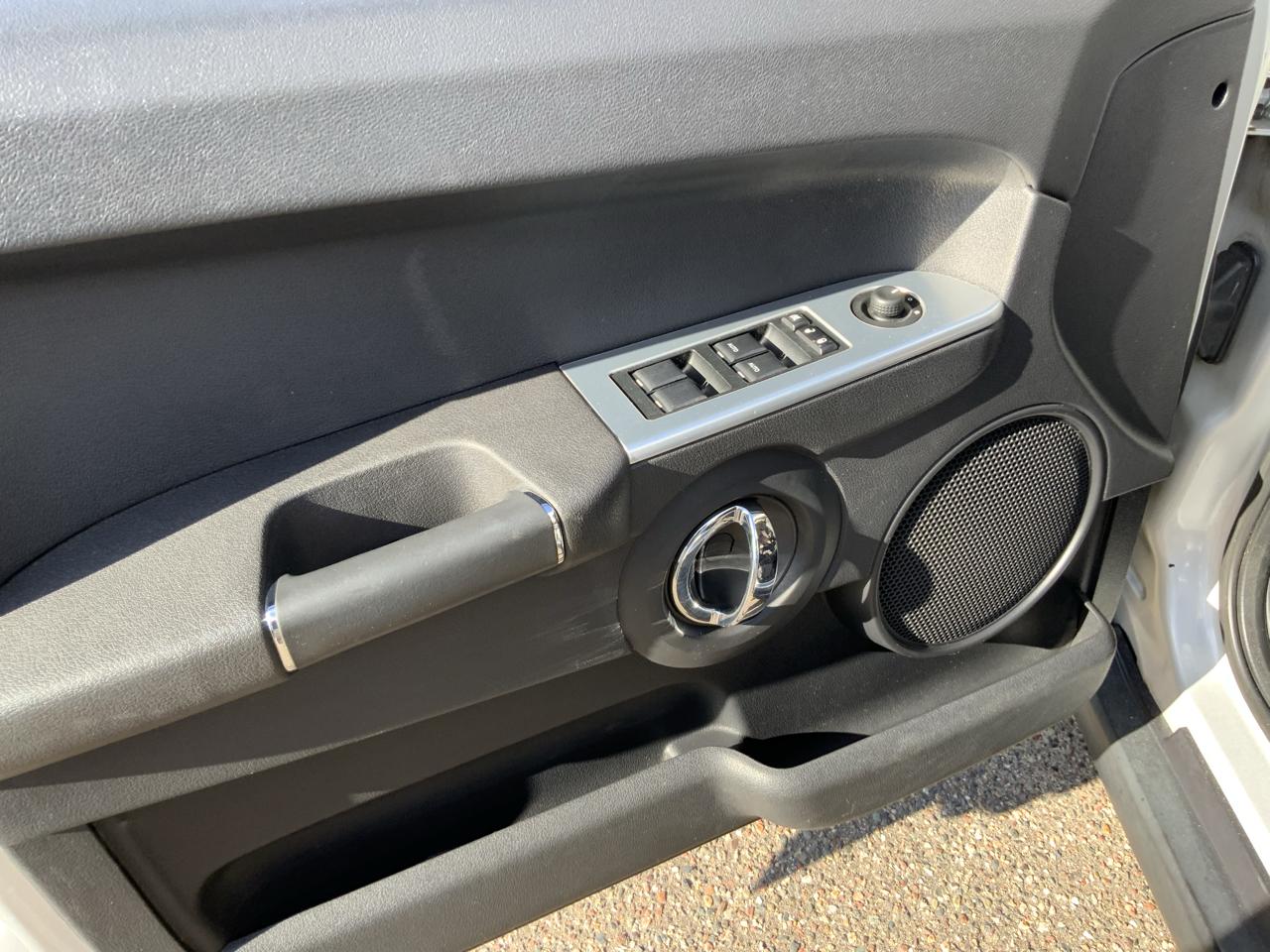 Jeep Commander Sport 4WD 2010