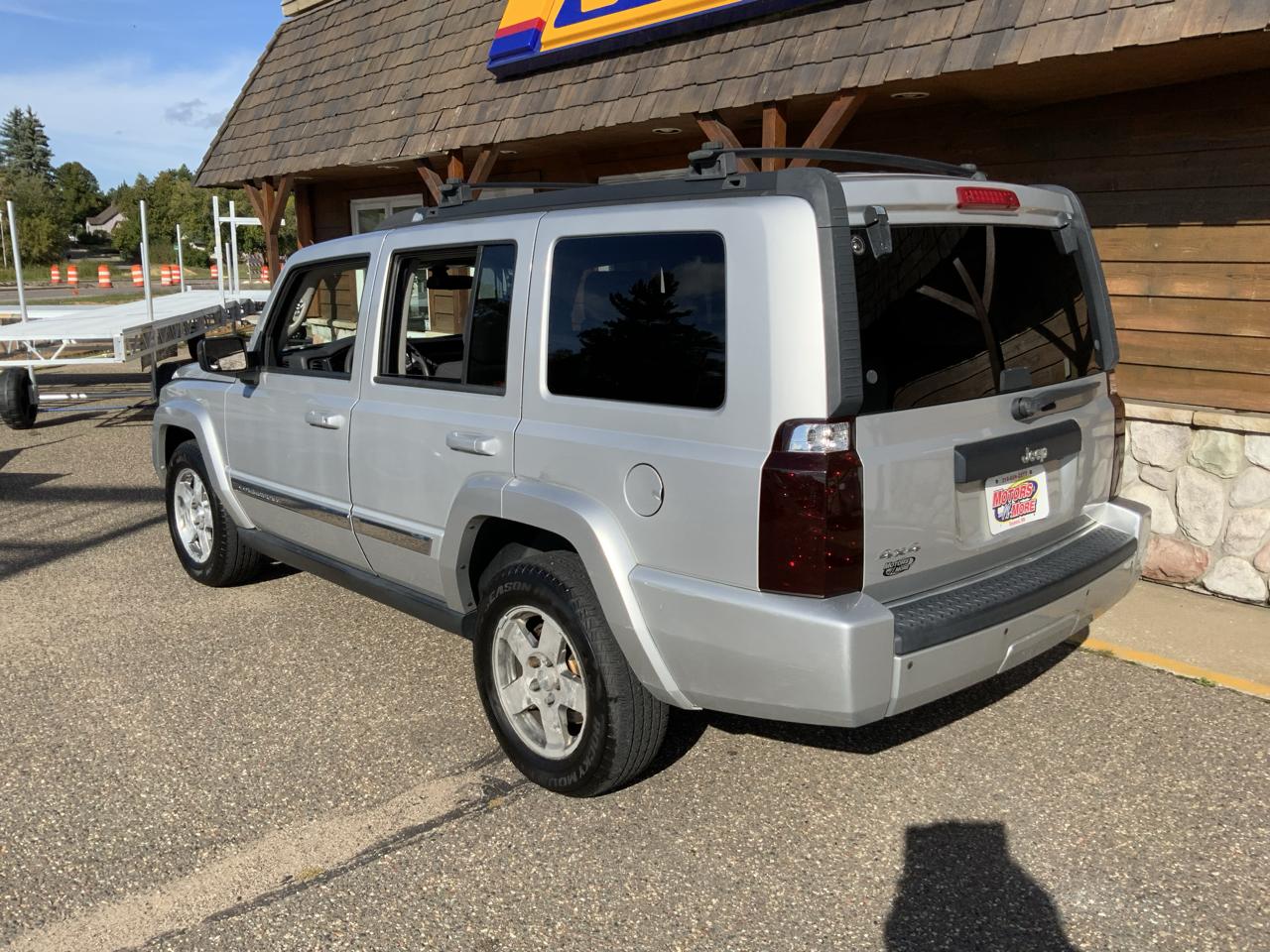 Jeep Commander Sport 4WD 2010