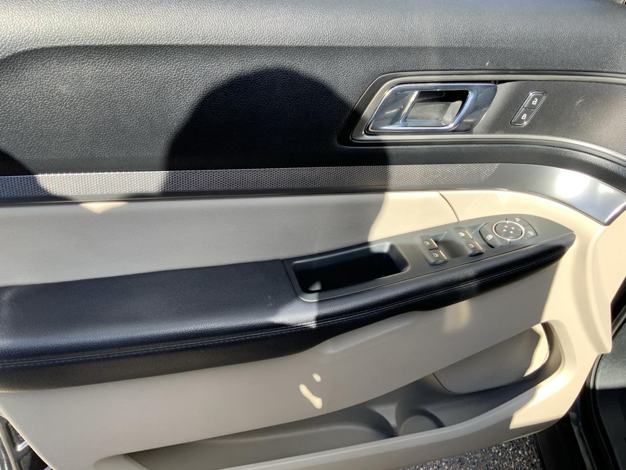 Ford Explorer XLT 4WD 2018