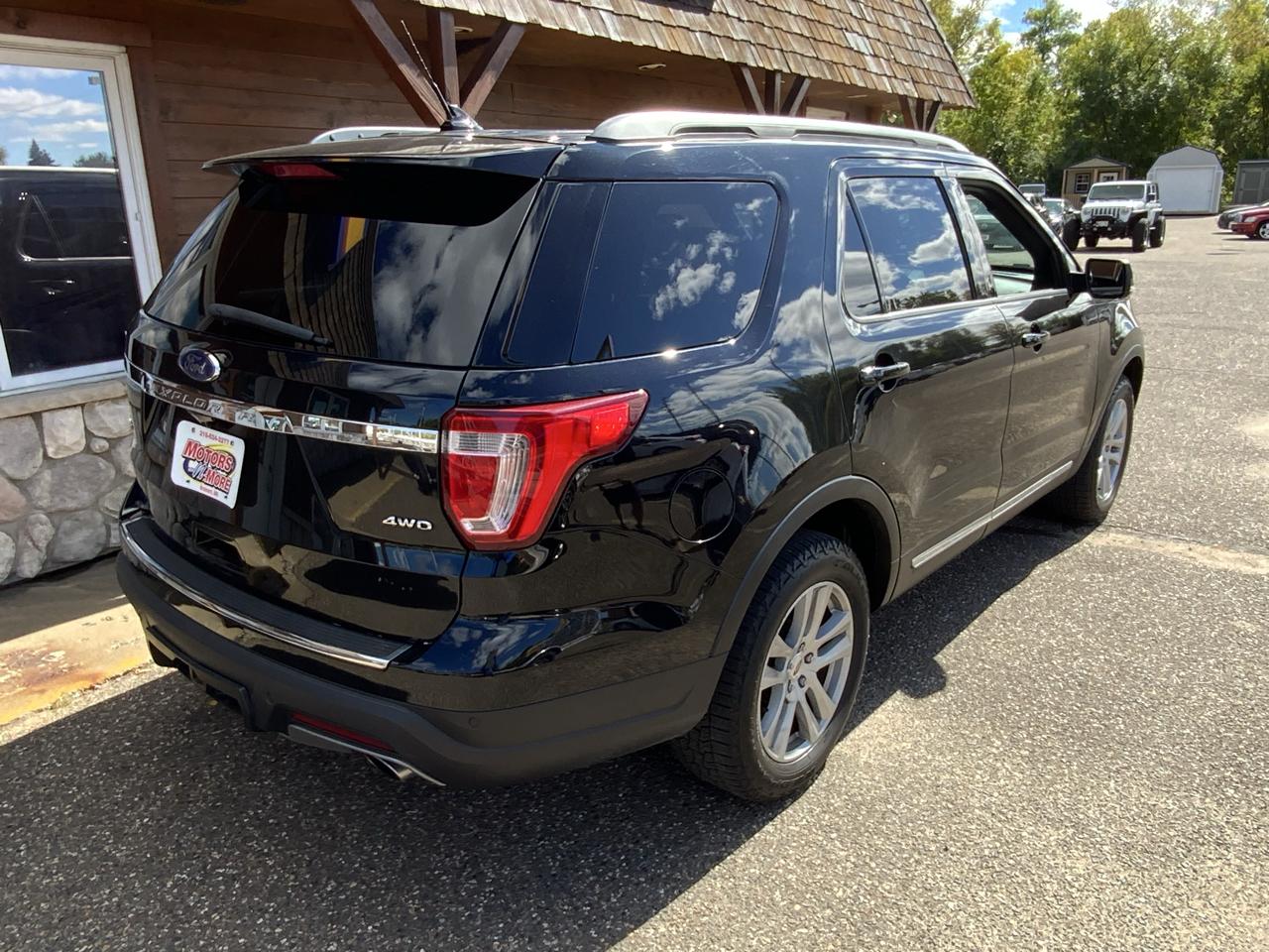 Ford Explorer XLT 4WD 2018