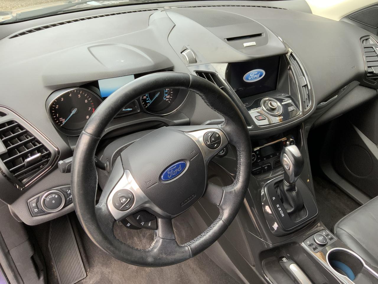 Ford Escape Titanium 4WD 2016